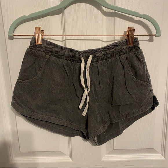 Billabong Gray Drawstring Casual Shorts Women’s Size Small - Item 0016 - Picture 1 of 3